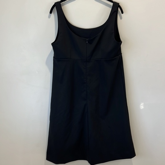 Gap maternity size M scoop neck simple black dress - Picture 3 of 9